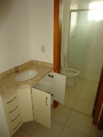 Alugar Apartamento / Padrão em Ribeirão Preto R$ 980,00 - Foto 2