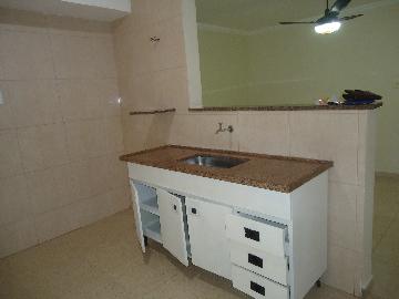 Alugar Casas / Padrão em Ribeirão Preto R$ 1.000,00 - Foto 6