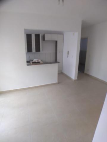 Alugar Apartamento / Padrão em Ribeirão Preto R$ 800,00 - Foto 4