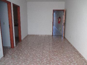 Alugar Apartamento / Padrão em Ribeirão Preto R$ 750,00 - Foto 2