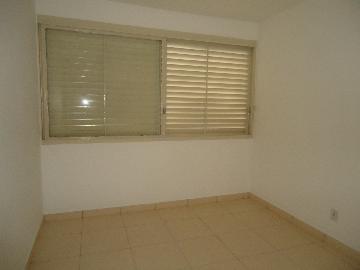 Alugar Apartamentos / Padrão em Ribeirão Preto R$ 900,00 - Foto 4