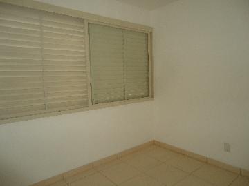 Alugar Apartamento / Padrão em Ribeirão Preto R$ 900,00 - Foto 3