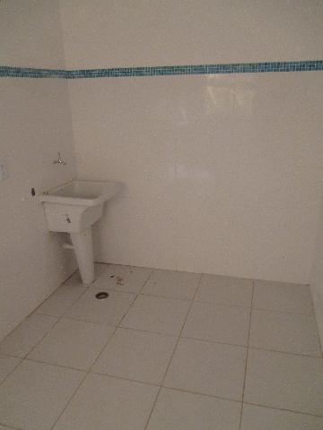 Alugar Apartamentos / Padrão em Ribeirão Preto R$ 750,00 - Foto 4