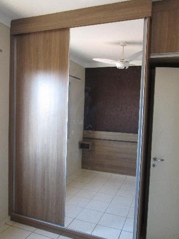 Alugar Apartamento / Padrão em Ribeirão Preto R$ 1.000,00 - Foto 11