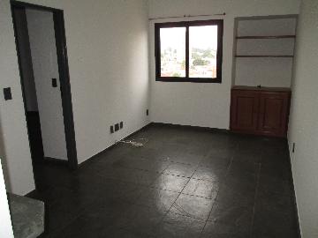 Alugar Apartamento / Padrão em Ribeirão Preto R$ 900,00 - Foto 2