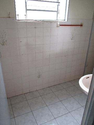 Alugar Casa / Padrão em Ribeirão Preto R$ 700,00 - Foto 5