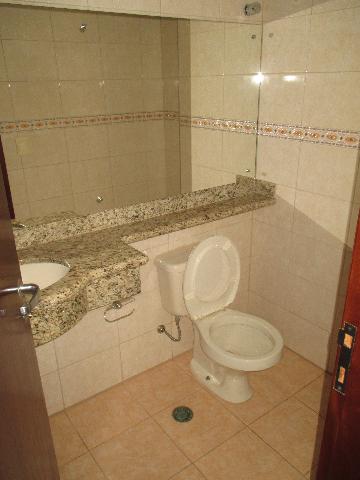 Alugar Apartamento / Padrão em Ribeirão Preto R$ 1.550,00 - Foto 11