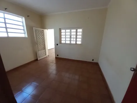 Alugar Casa / Padrão em Ribeirão Preto R$ 1.500,00 - Foto 2