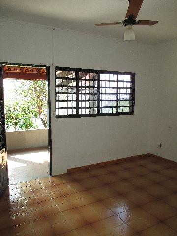 Alugar Casas / Padrão em Ribeirão Preto R$ 1.200,00 - Foto 7