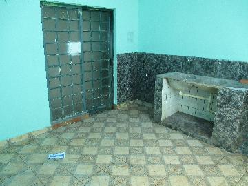 Alugar Casa / Padrão em Ribeirão Preto R$ 550,00 - Foto 4
