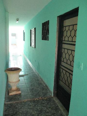Alugar Casa / Padrão em Ribeirão Preto R$ 550,00 - Foto 11