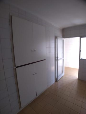 Alugar Apartamento / Padrão em Ribeirão Preto R$ 1.300,00 - Foto 9