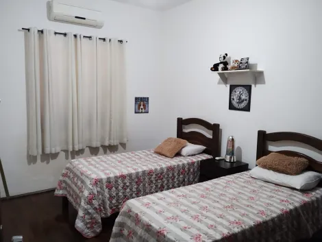 Alugar Casa / Padrão em Ribeirão Preto R$ 1.800,00 - Foto 11