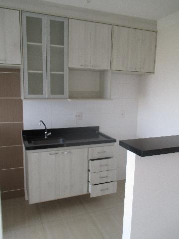 Alugar Apartamentos / Padrão em Ribeirão Preto R$ 1.400,00 - Foto 3