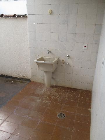 Alugar Apartamento / Padrão em Ribeirão Preto R$ 1.600,00 - Foto 14