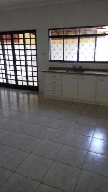 Alugar Casa / Padrão em Ribeirão Preto R$ 1.300,00 - Foto 9