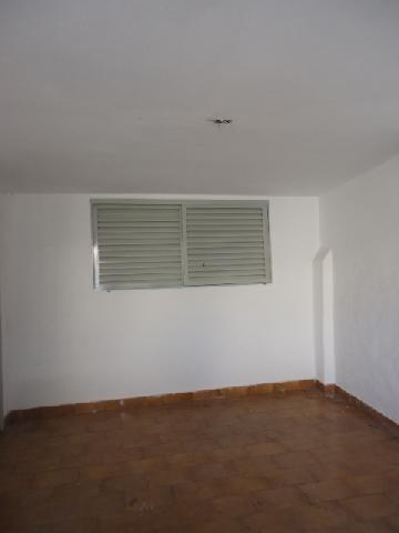 Alugar Casa / Padrão em Ribeirão Preto R$ 520,00 - Foto 2