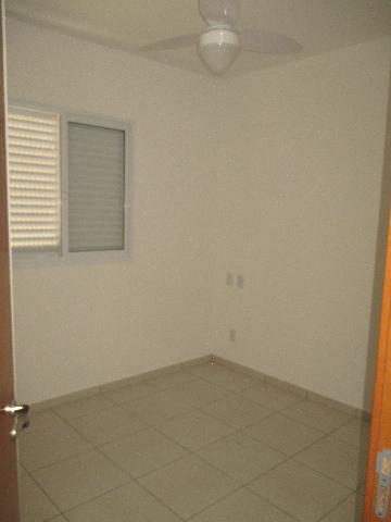 Alugar Apartamento / Padrão em Ribeirão Preto R$ 1.800,00 - Foto 6