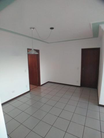 Alugar Apartamento / Padrão em Ribeirão Preto R$ 1.600,00 - Foto 3