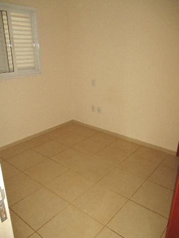 Alugar Apartamento / Padrão em Ribeirão Preto R$ 750,00 - Foto 3