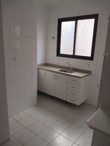 Alugar Apartamento / Padrão em Ribeirão Preto R$ 850,00 - Foto 7