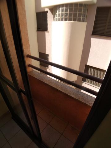 Alugar Apartamento / Padrão em Ribeirão Preto R$ 1.200,00 - Foto 3