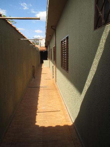 Alugar Casa / Padrão em Ribeirão Preto R$ 850,00 - Foto 9