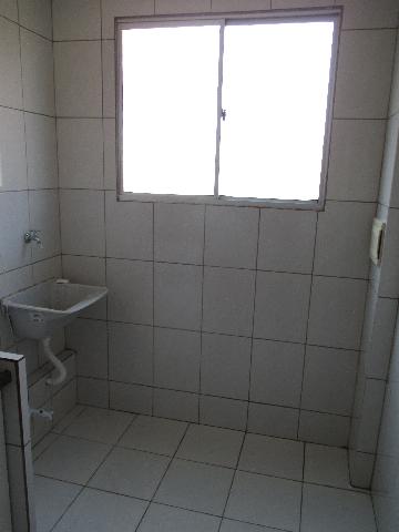 Alugar Apartamento / Padrão em Ribeirão Preto R$ 1.000,00 - Foto 11