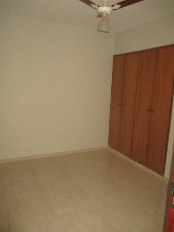 Alugar Apartamentos / Padrão em Ribeirão Preto R$ 800,00 - Foto 5