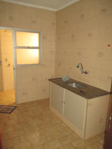 Alugar Apartamento / Padrão em Ribeirão Preto R$ 700,00 - Foto 2