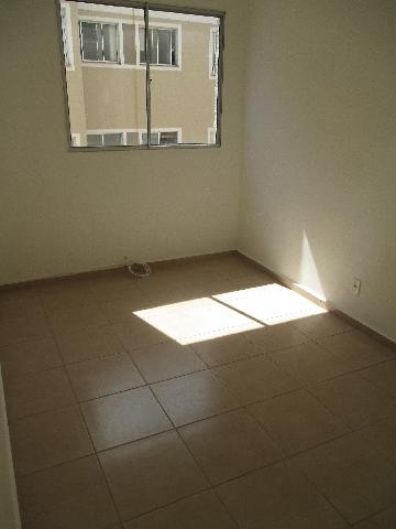 Alugar Apartamentos / Padrão em Ribeirão Preto R$ 550,00 - Foto 2