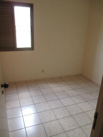 Alugar Apartamento / Padrão em Ribeirão Preto R$ 1.000,00 - Foto 11