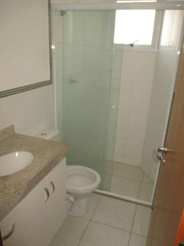 Alugar Apartamento / Padrão em Ribeirão Preto R$ 1.500,00 - Foto 2