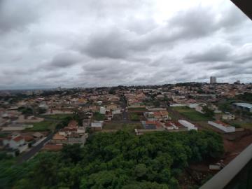 Alugar Apartamento / Padrão em Ribeirão Preto R$ 1.700,00 - Foto 4