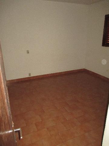 Alugar Casa / Padrão em Ribeirão Preto R$ 750,00 - Foto 4