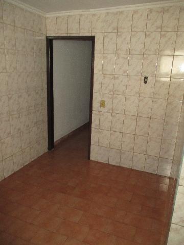 Alugar Casa / Padrão em Ribeirão Preto R$ 750,00 - Foto 10