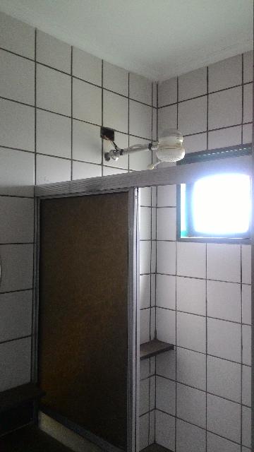 Alugar Apartamento / Kitnet em Ribeirão Preto R$ 350,00 - Foto 7