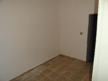 Alugar Casa / Padrão em Ribeirão Preto R$ 520,00 - Foto 6