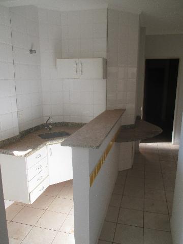 Alugar Apartamento / Padrão em Ribeirão Preto R$ 800,00 - Foto 3