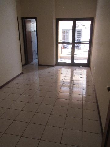 Alugar Apartamento / Padrão em Ribeirão Preto R$ 650,00 - Foto 2