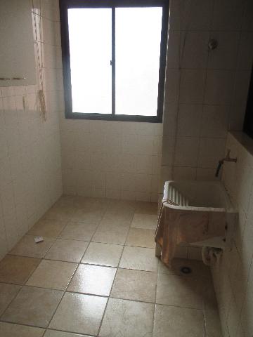 Alugar Apartamentos / Padrão em Ribeirão Preto R$ 1.800,00 - Foto 5
