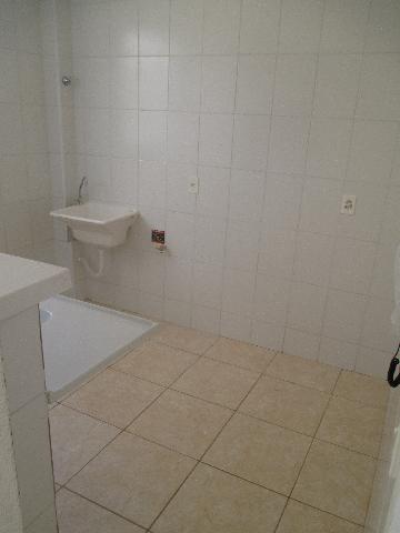 Alugar Apartamento / Padrão em Ribeirão Preto R$ 900,00 - Foto 3