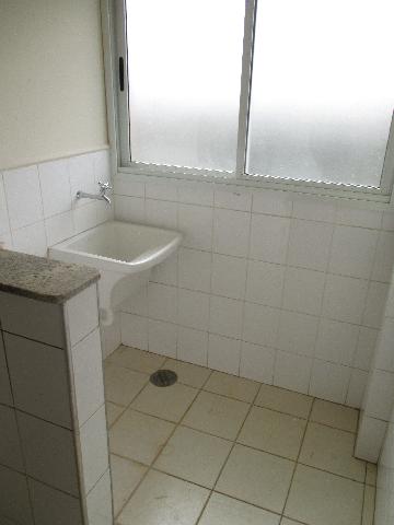 Alugar Apartamento / Padrão em Ribeirão Preto R$ 1.000,00 - Foto 8