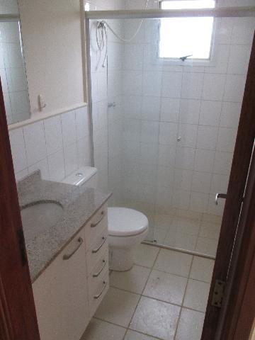 Alugar Apartamento / Padrão em Ribeirão Preto R$ 1.000,00 - Foto 9