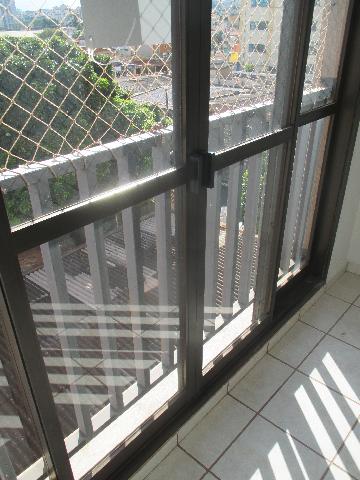 Alugar Apartamentos / Padrão em Ribeirão Preto R$ 790,00 - Foto 3