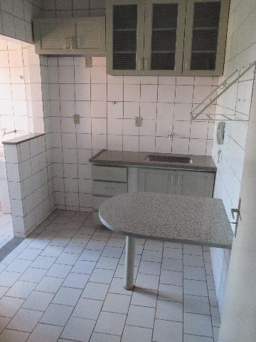 Alugar Apartamento / Padrão em Ribeirão Preto R$ 800,00 - Foto 5