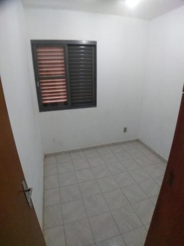 Alugar Apartamento / Padrão em Ribeirão Preto R$ 850,00 - Foto 12