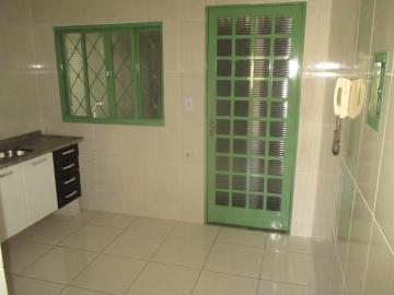 Alugar Casas / Condomínio em Ribeirão Preto R$ 900,00 - Foto 8