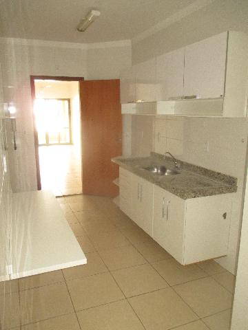 Alugar Apartamento / Padrão em Ribeirão Preto R$ 2.000,00 - Foto 13