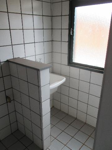 Alugar Apartamentos / Padrão em Ribeirão Preto R$ 660,00 - Foto 3